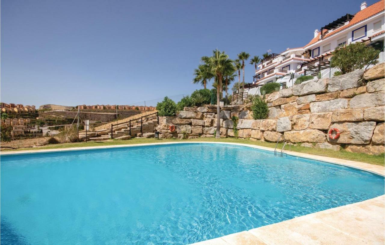 3 Bedroom Amazing Apartment In La Duquesa Castillo de Sabinillas Zewnętrze zdjęcie